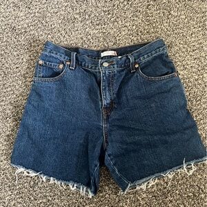 Levi’s 550 Raw Hem Shorts